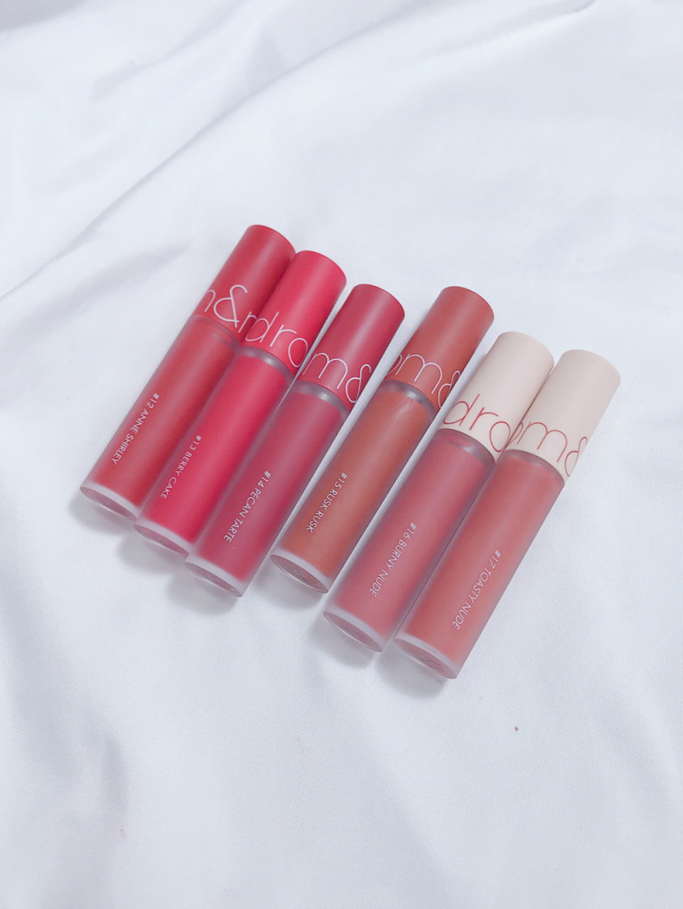 新品首发99 甜哭我的桃子挞romand哑光唇釉 哑光丝绒系列新色也来辽