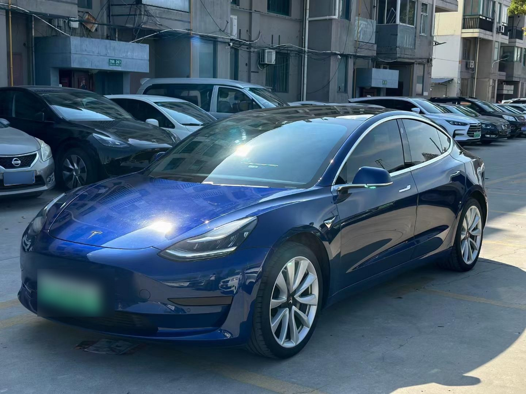 特斯拉 model 3.20年上牌445 续航  3.