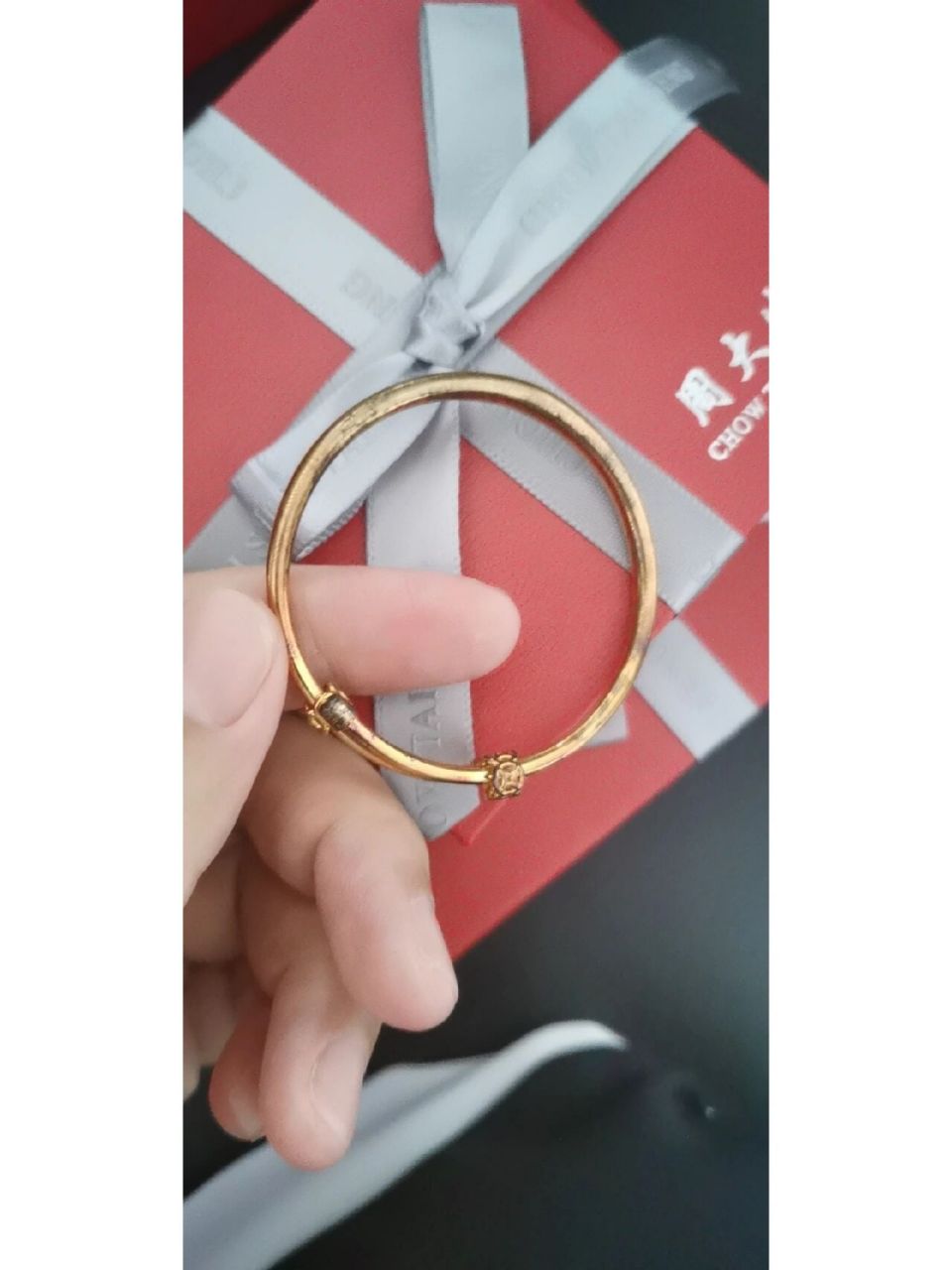 黄金变红是正常的吗?