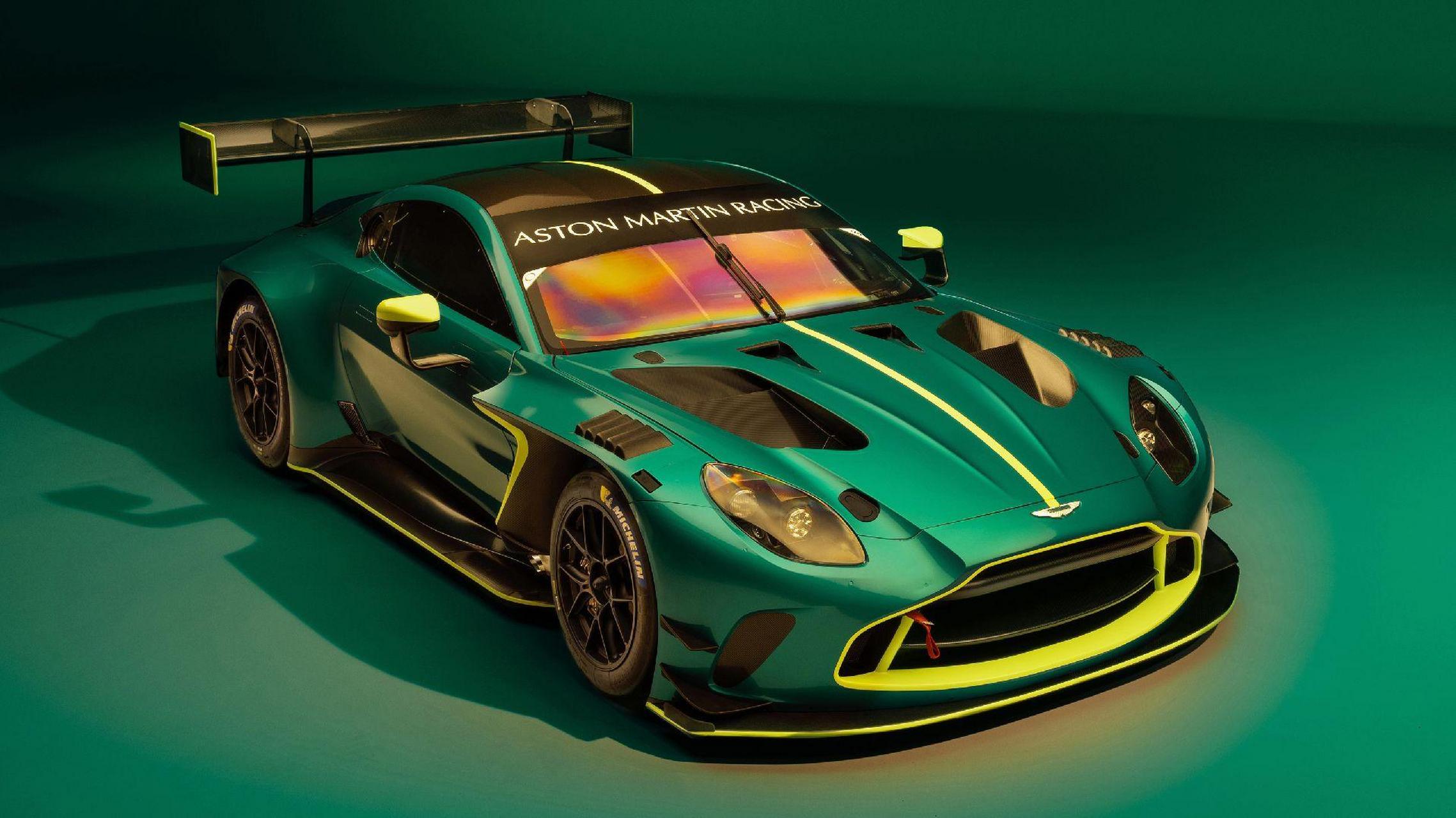 aston martin vantage gt32024阿斯顿·马丁gt3组别赛车搭载amg m177