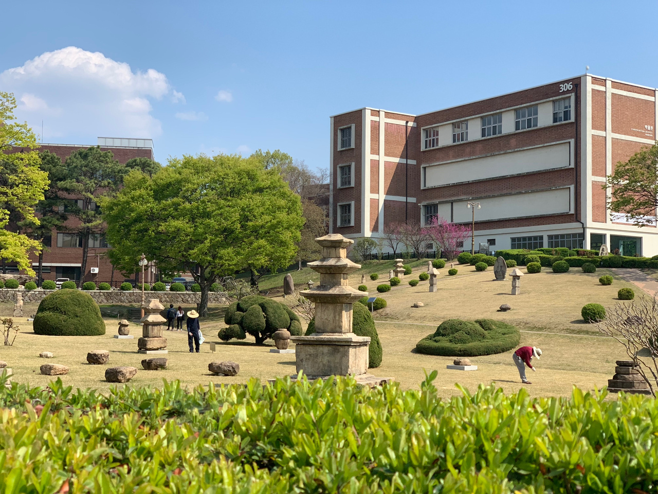 不管经历怎样的烦恼,都笑一个吧,每个人都有自己的