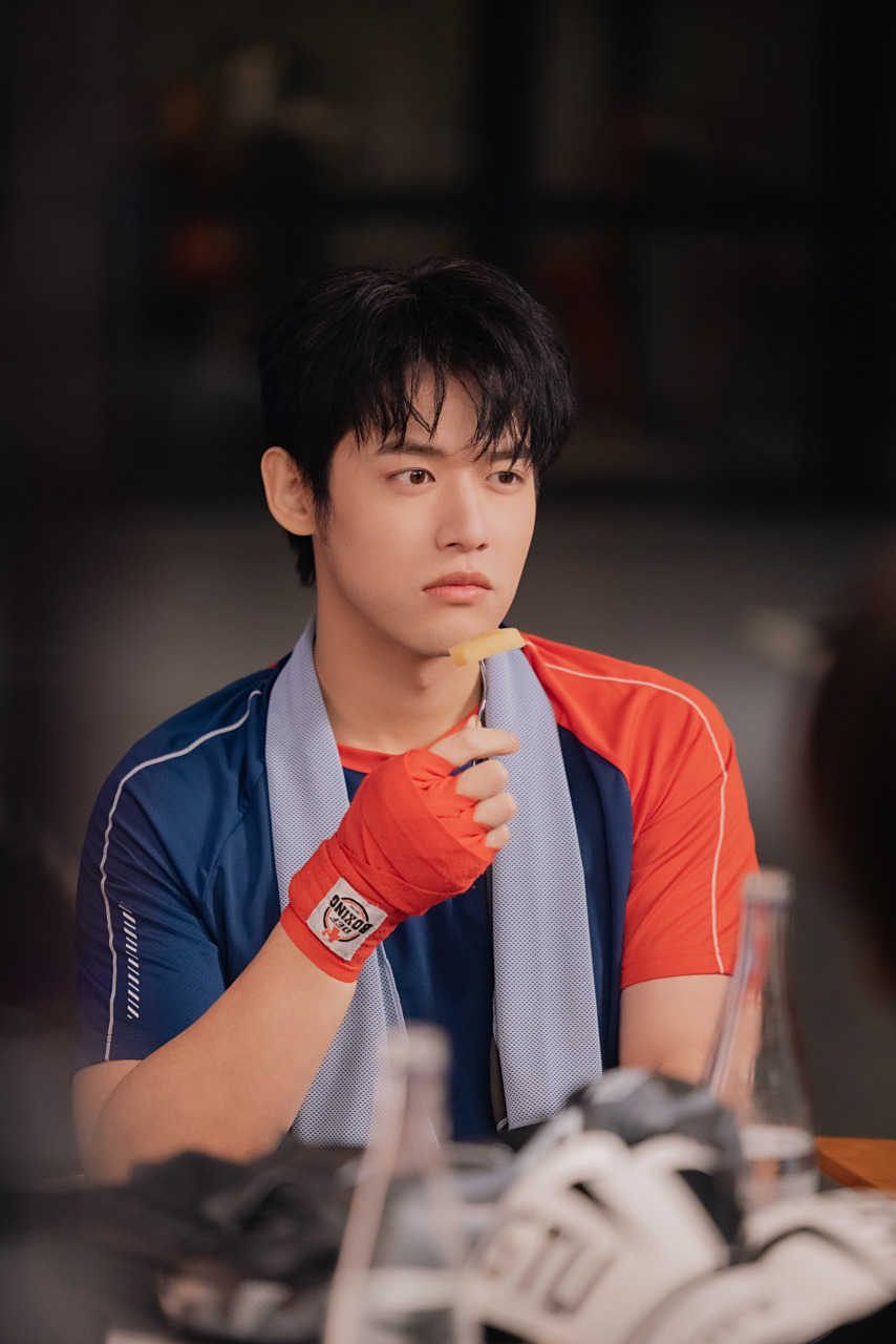 刘冬沁以爱为营# 9815 #刘冬沁关济#   今日小雪,添衣保暖[爱你]