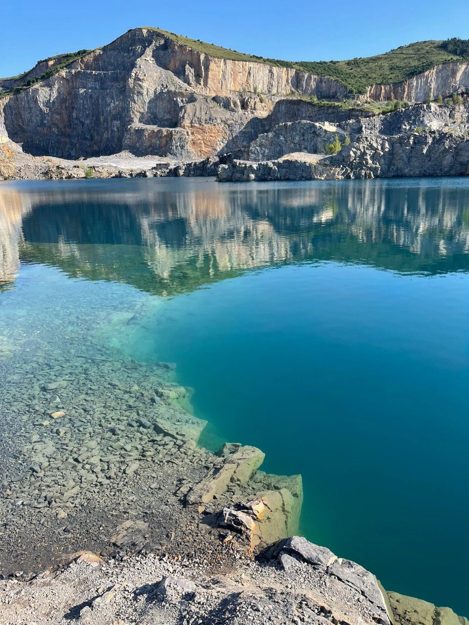 突然爆火的辽阳小天池08给大家攻略一下 这地方在辽阳青峰村 距离
