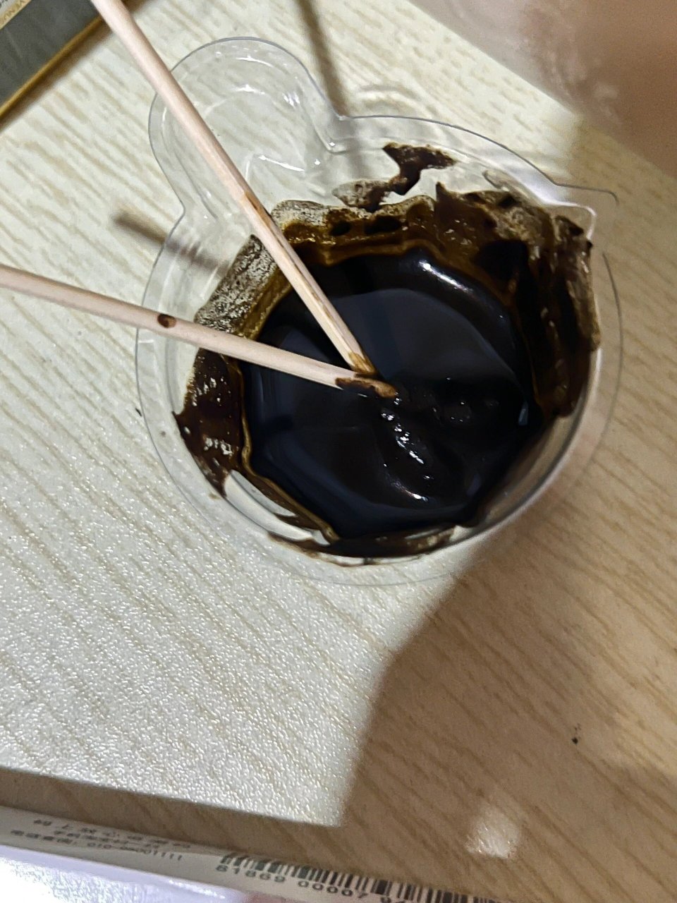 季德胜蛇药片版 下午三点多我妈妈手指被蜜蜂蛰了 刺没有留在手上 不