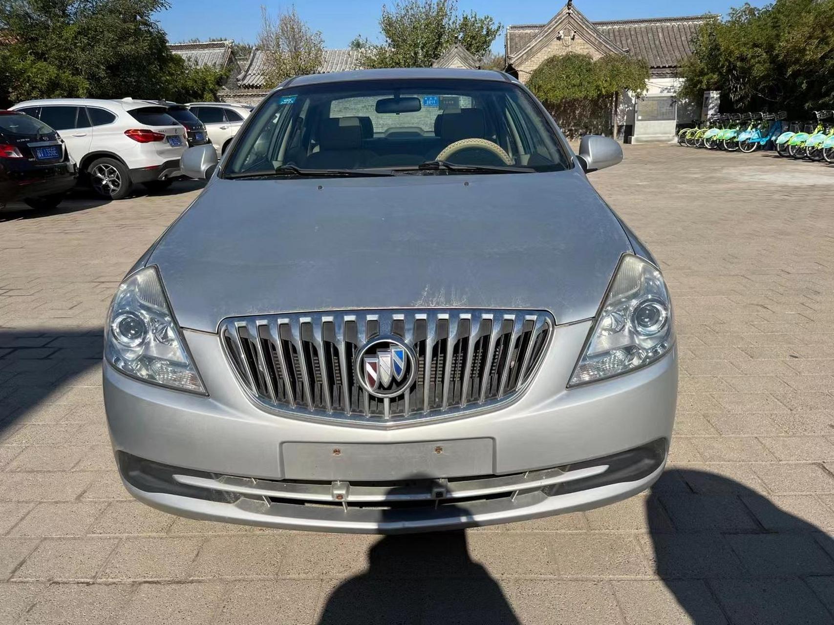 17年别克凯越1.5手动高配.真皮座椅带天窗,前后原版,发变无敌