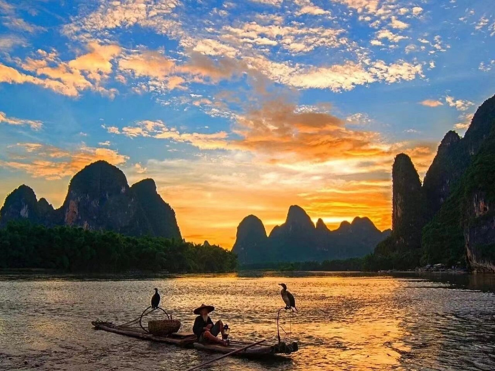 阳朔漓江游船&竹筏攻略 漓江游船08分为三星船,四星船,兴坪游船