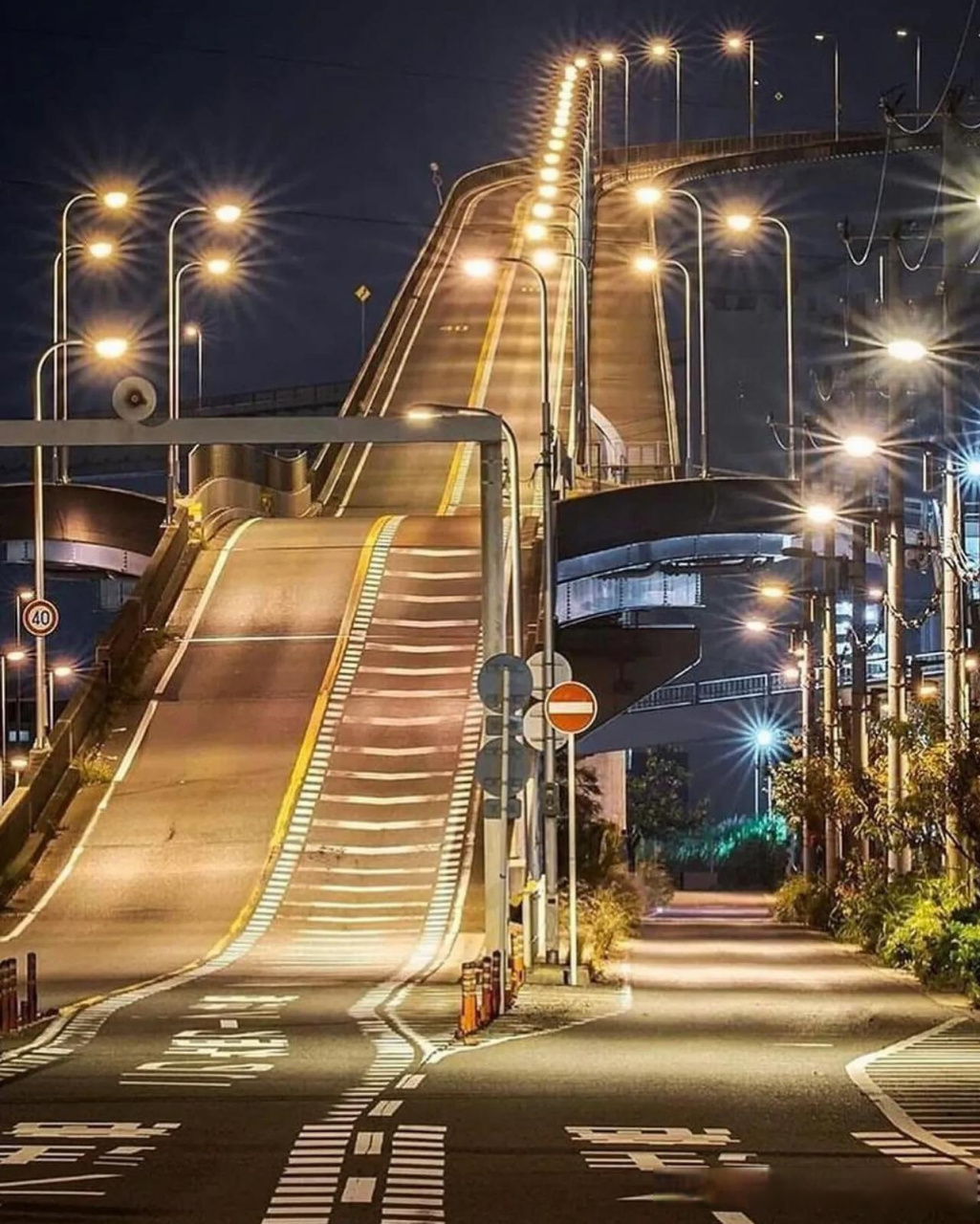 日本江岛大桥 地点:岛根县,鸟取县 建造年份:1997年至2004年 74 江
