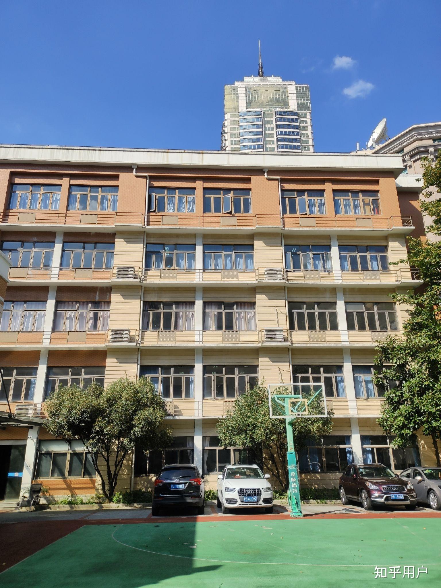 在民立中学就读是一种怎样的体验