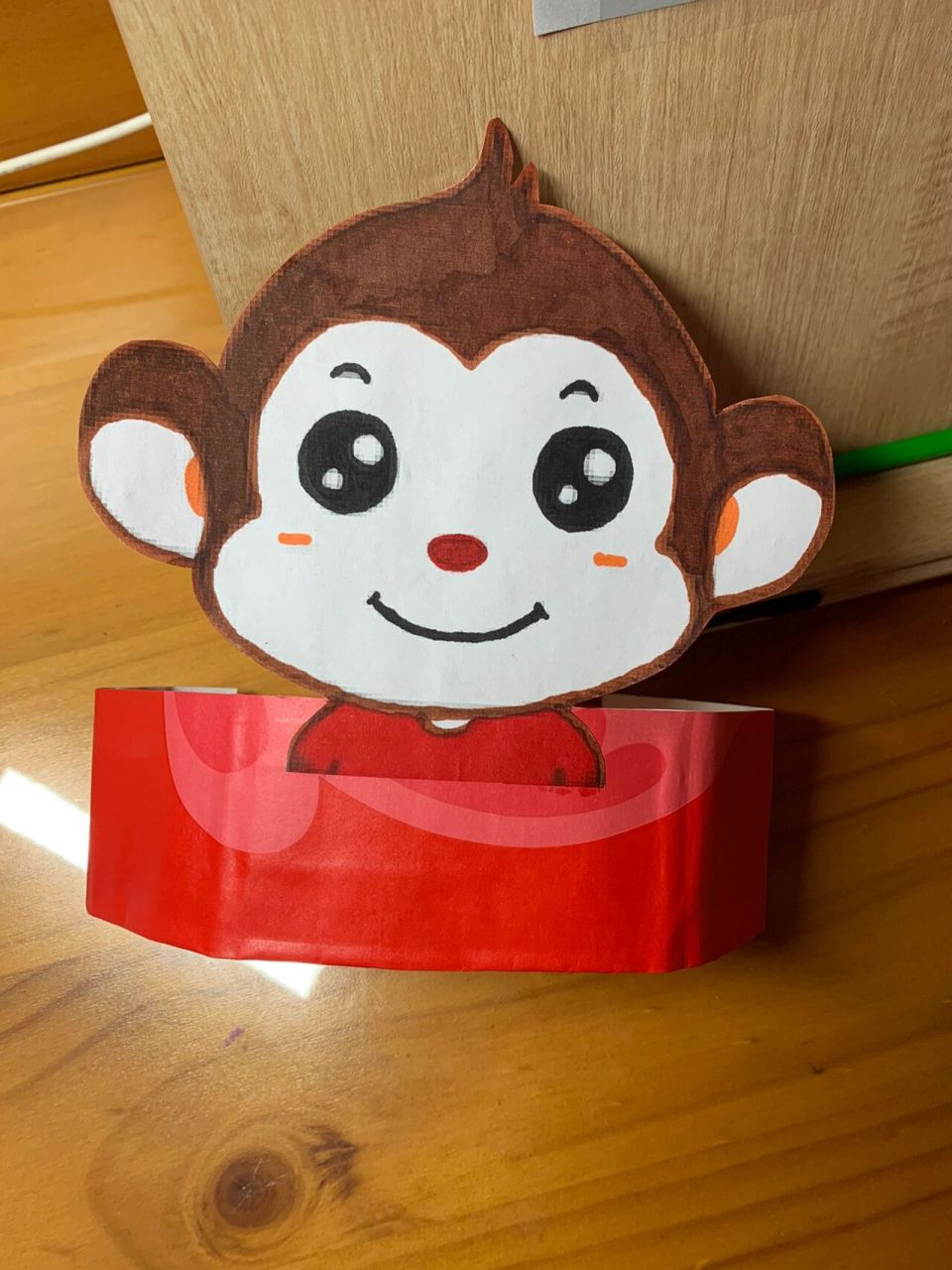 小猴子头饰 学校六一扮演角色用,巧用口罩的松紧带,佩戴上效果真不错