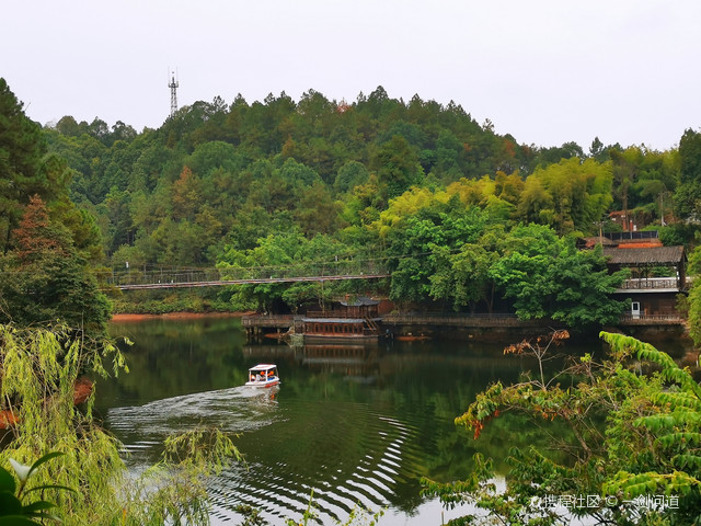 自贡尖山风景区,川南避暑赏桃花新美圣地.