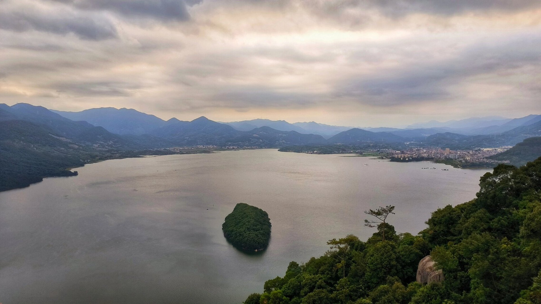 福清石竹山 石竹山为国家4a级旅游风景区,以石奇竹秀,道教名山,祈梦