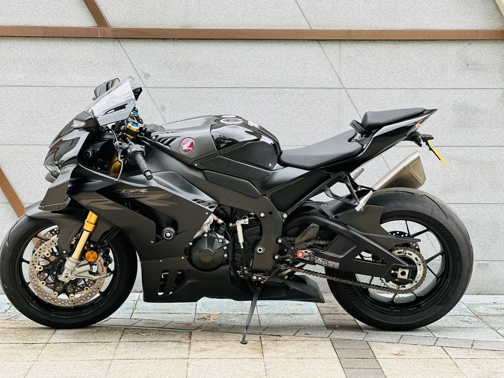 本田cbr1000rr国内售价图片