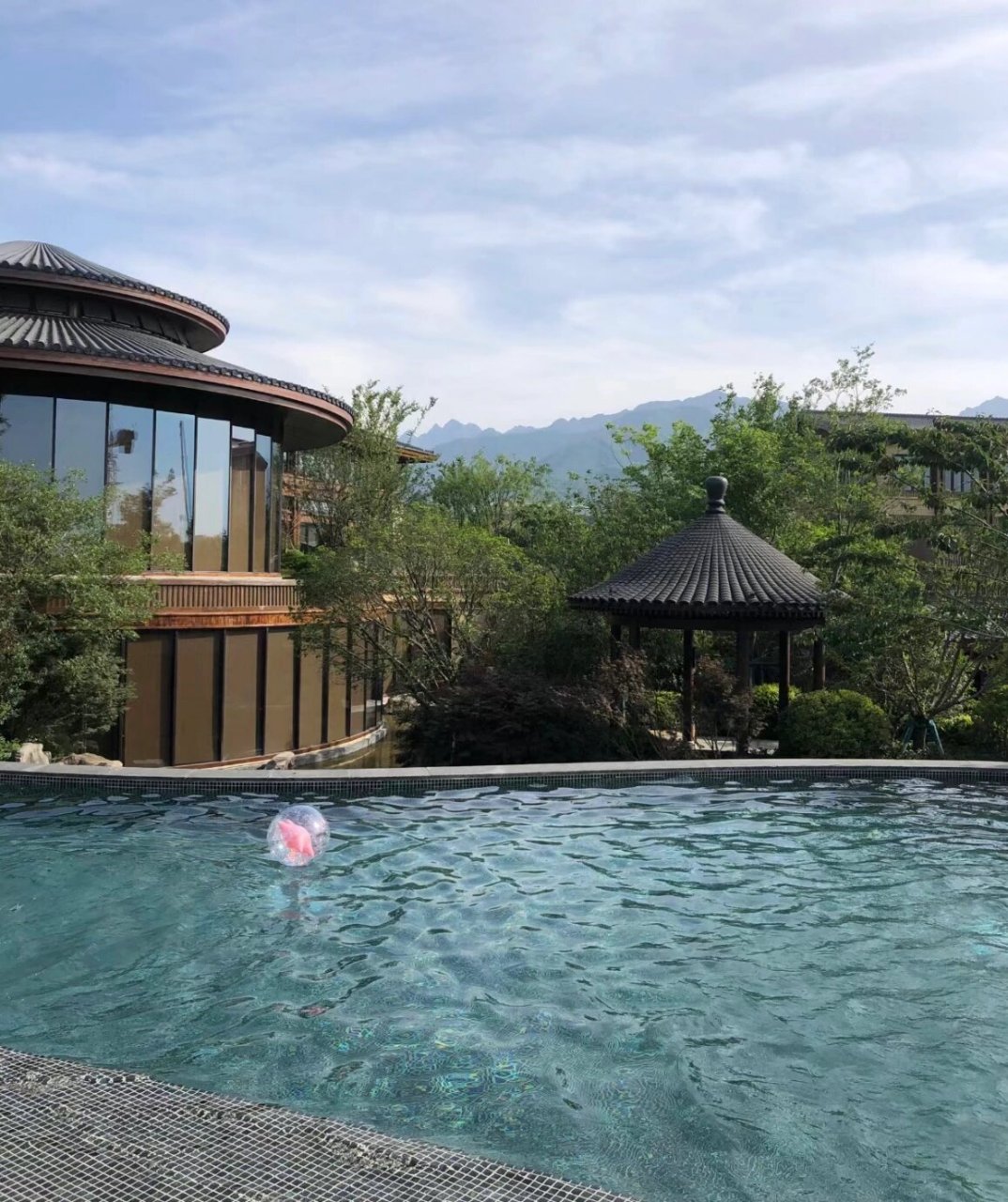 西安周边好去处 太白山瑞斯丽温泉度假酒店76 泡汤 带娃 好去处,有