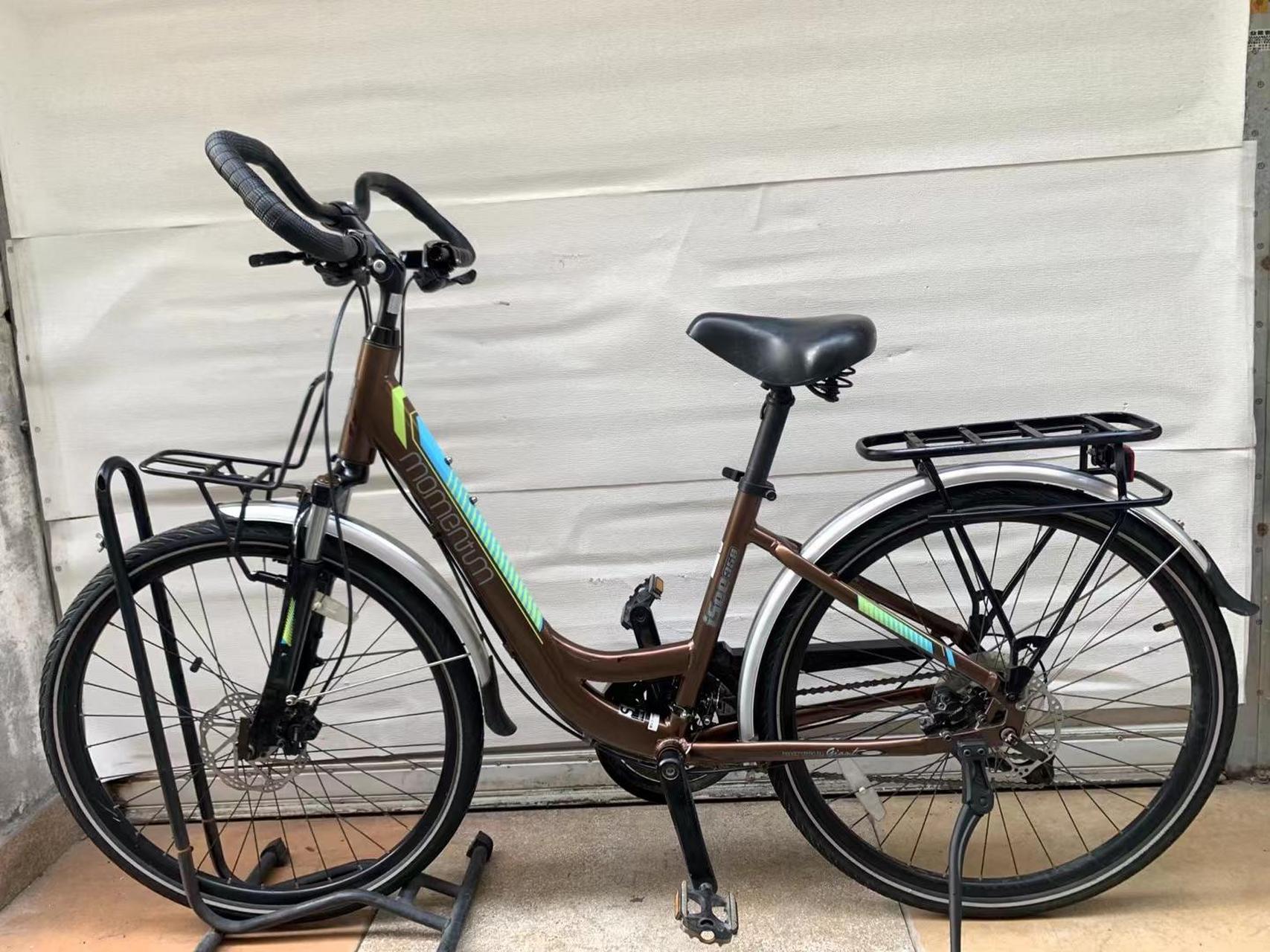 捷安特莫曼顿爱喜350,特价1800配置禧玛洛27速油压碟刹,s号铝合金车架