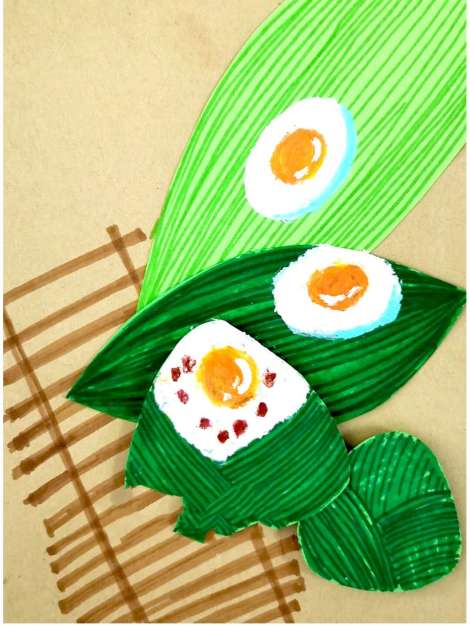 课程主题:《儿童画教程 | 创意剪贴画--端午时节粽飘香!