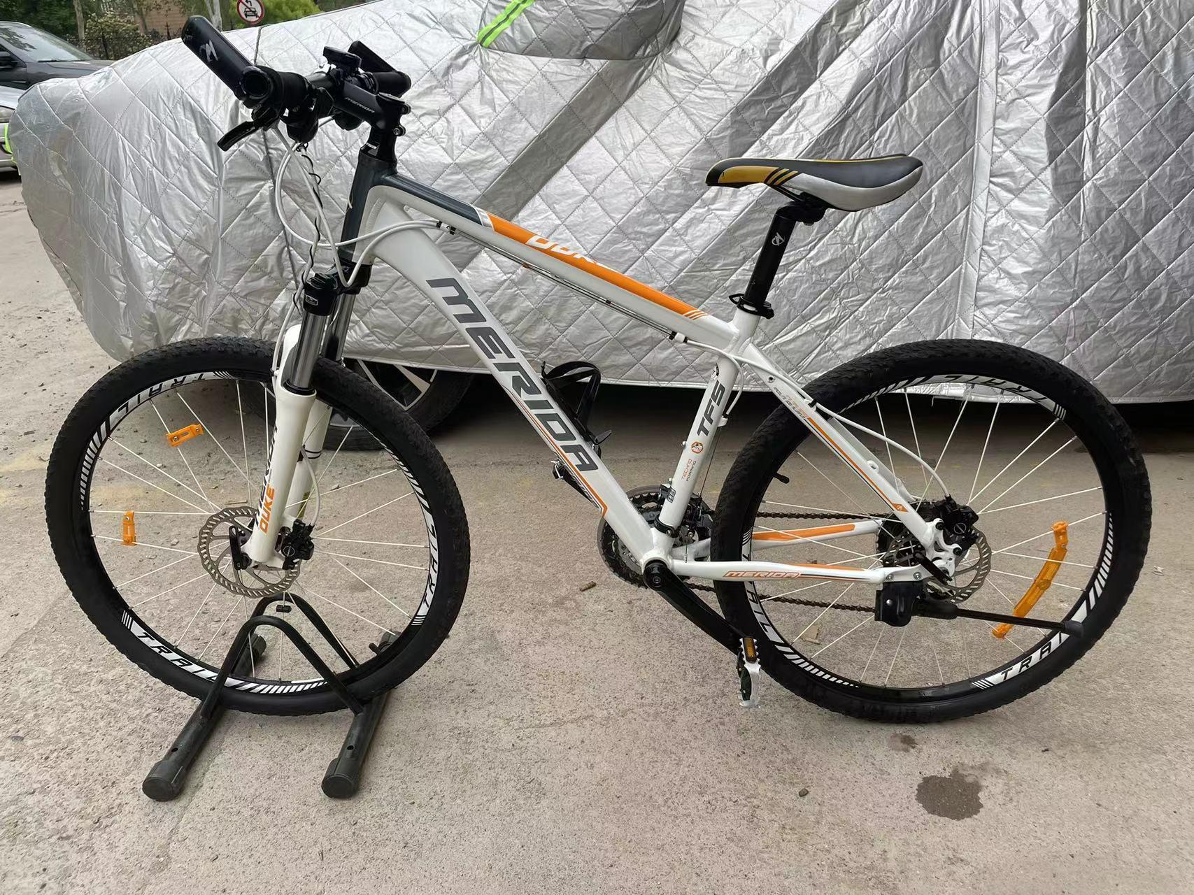 九新美利达公爵700山地车,油刹.