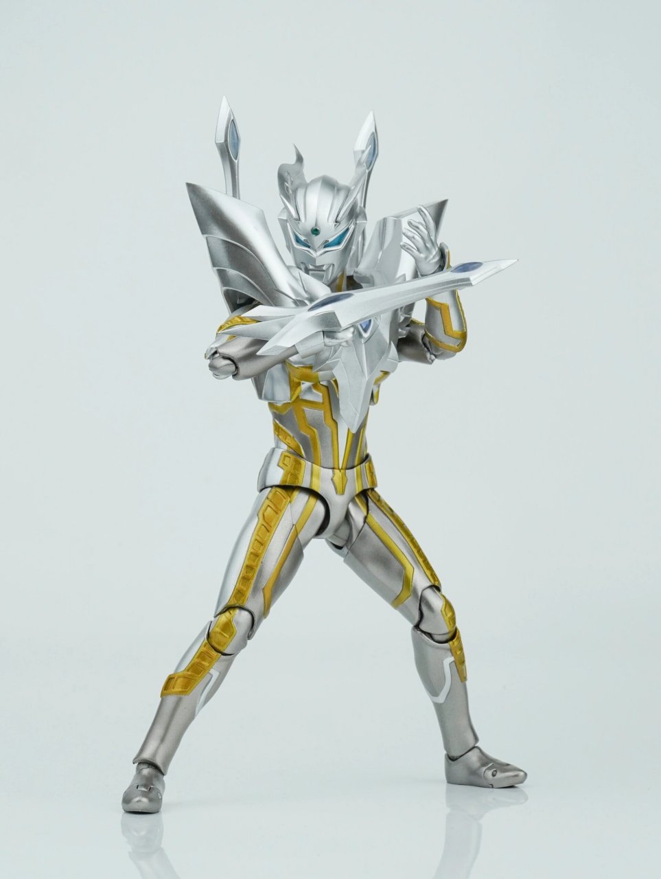 shf 究极光辉赛罗 反击吧,赛罗!