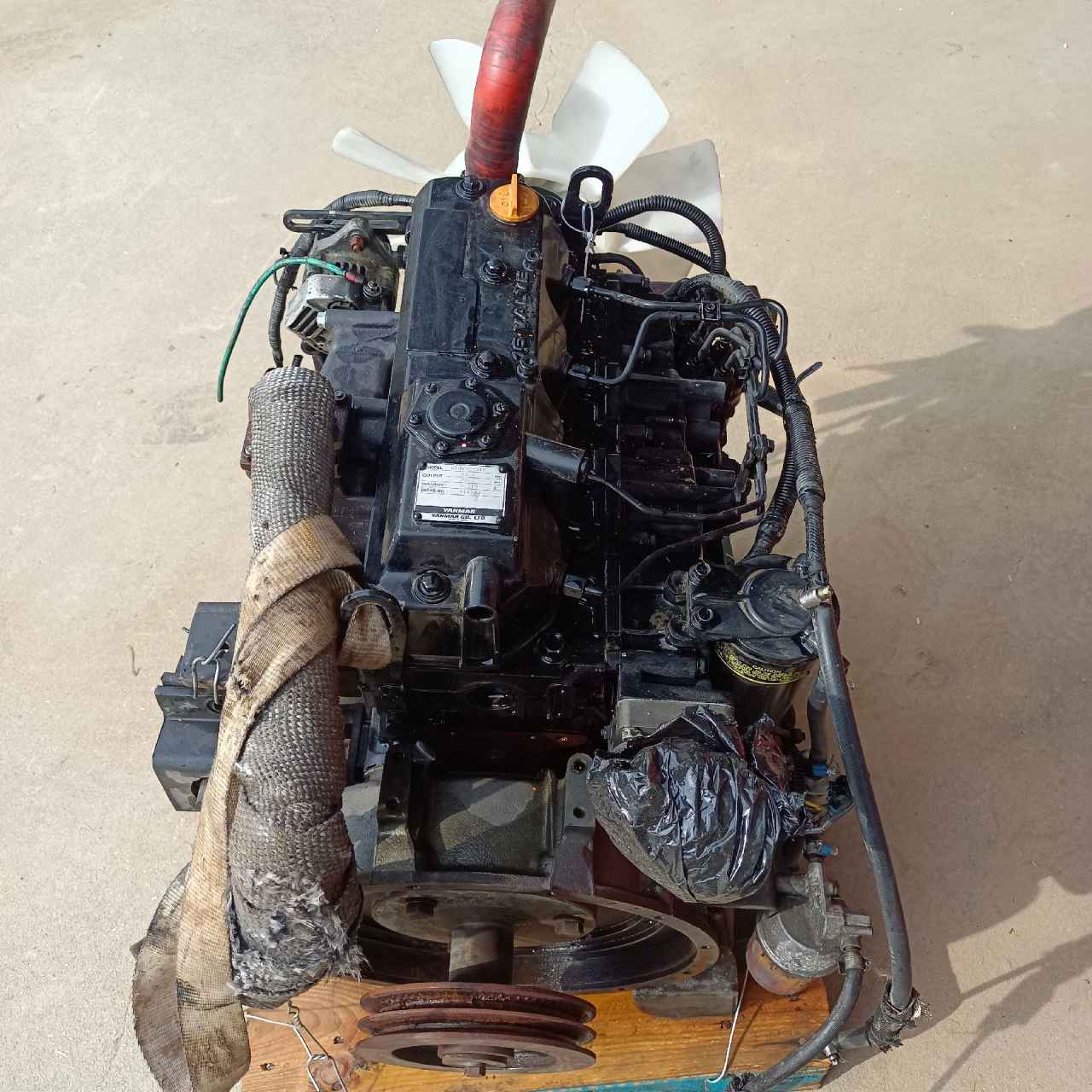 洋马4tnv98发动机总成挖掘机用.