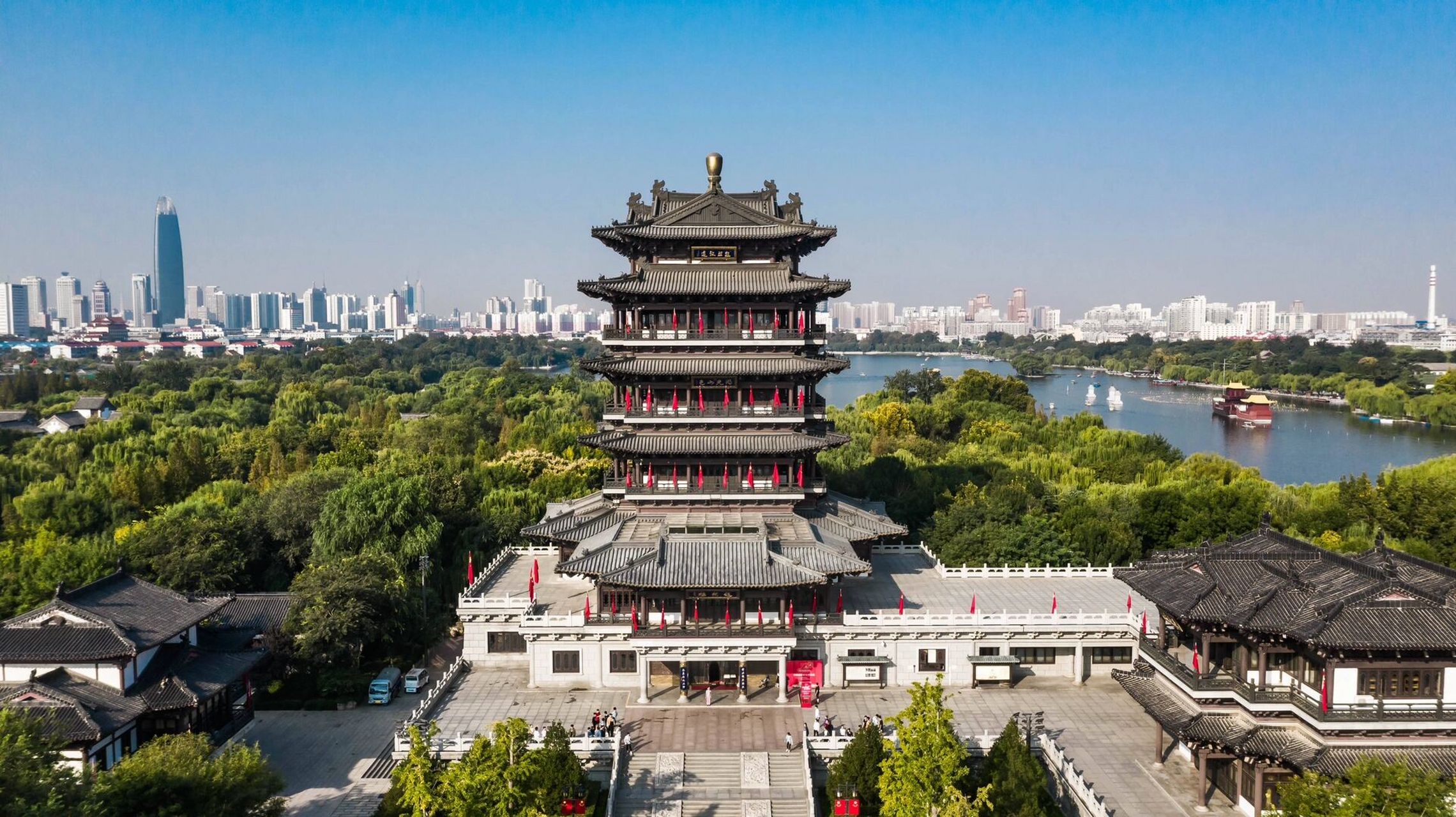 记得收藏      超然楼开灯时间 如果是在3月20日之前,大明湖超然楼的