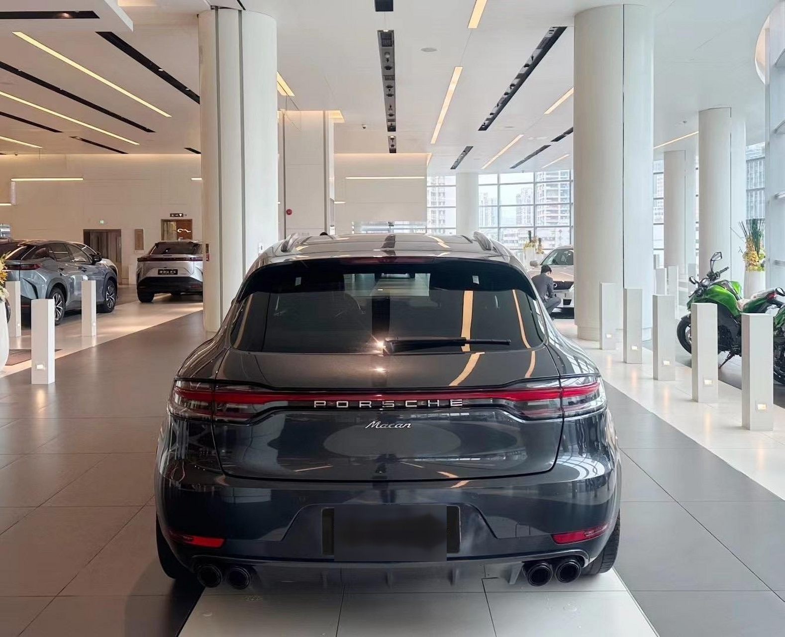 保时捷macan/2.0t/21款/选配柏林之声音响 22年1月入户 ,行驶约3.