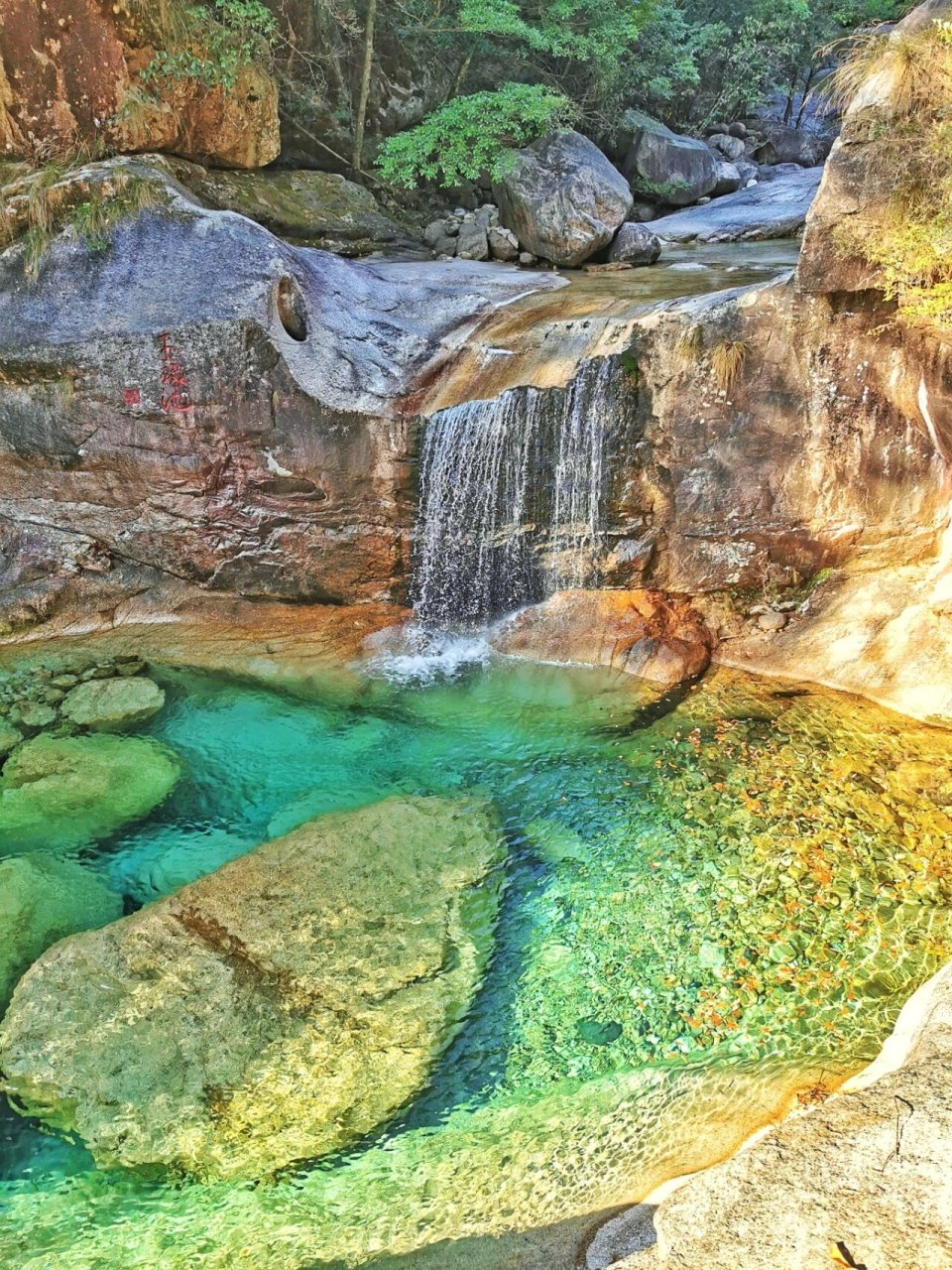 黄山脚下有个情人谷,相约一次,浪漫一生 黄山下有一条峡谷长达6里,谷