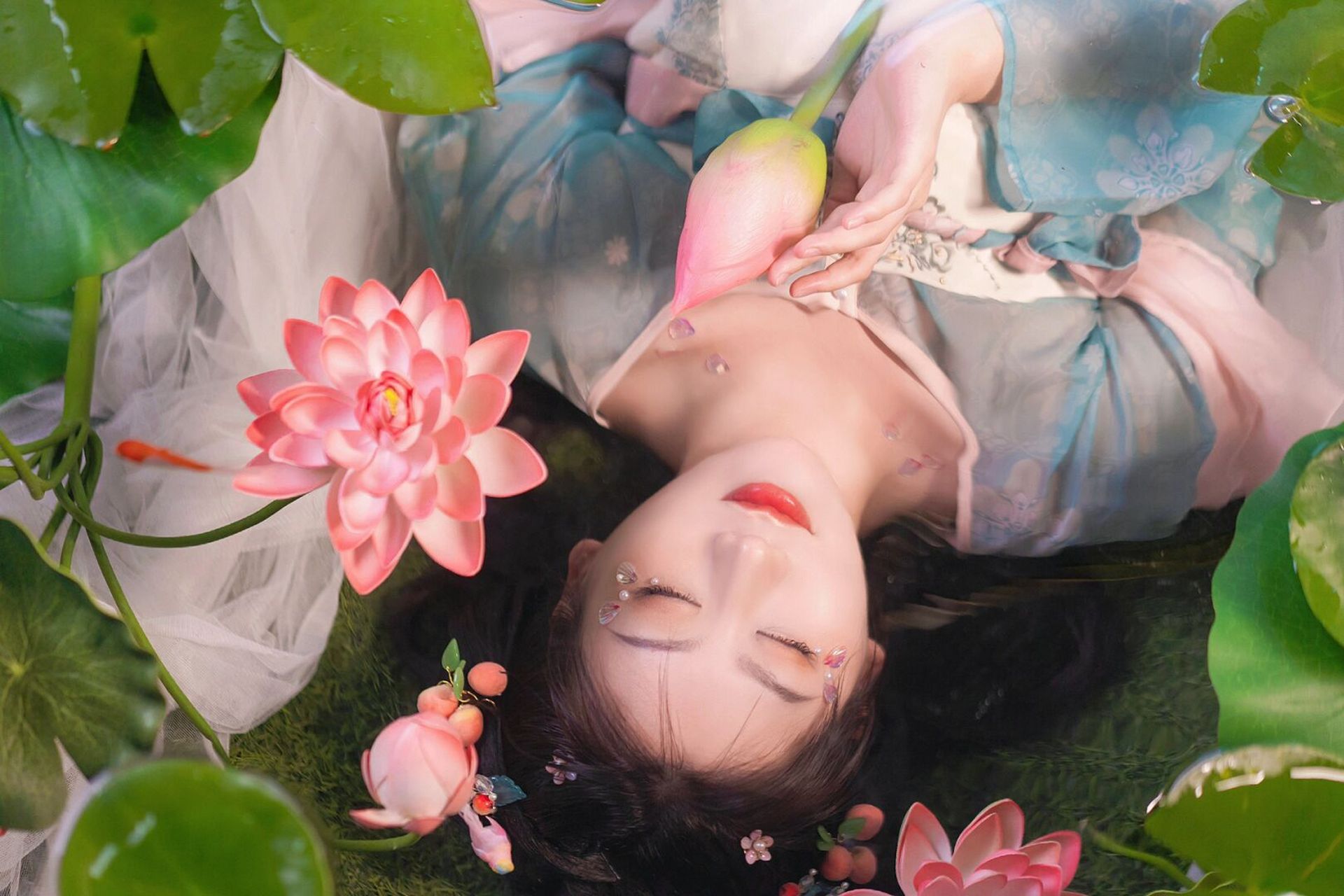 78 感觉像修仙文里刚刚入世的小荷花精93 又灵又媚!