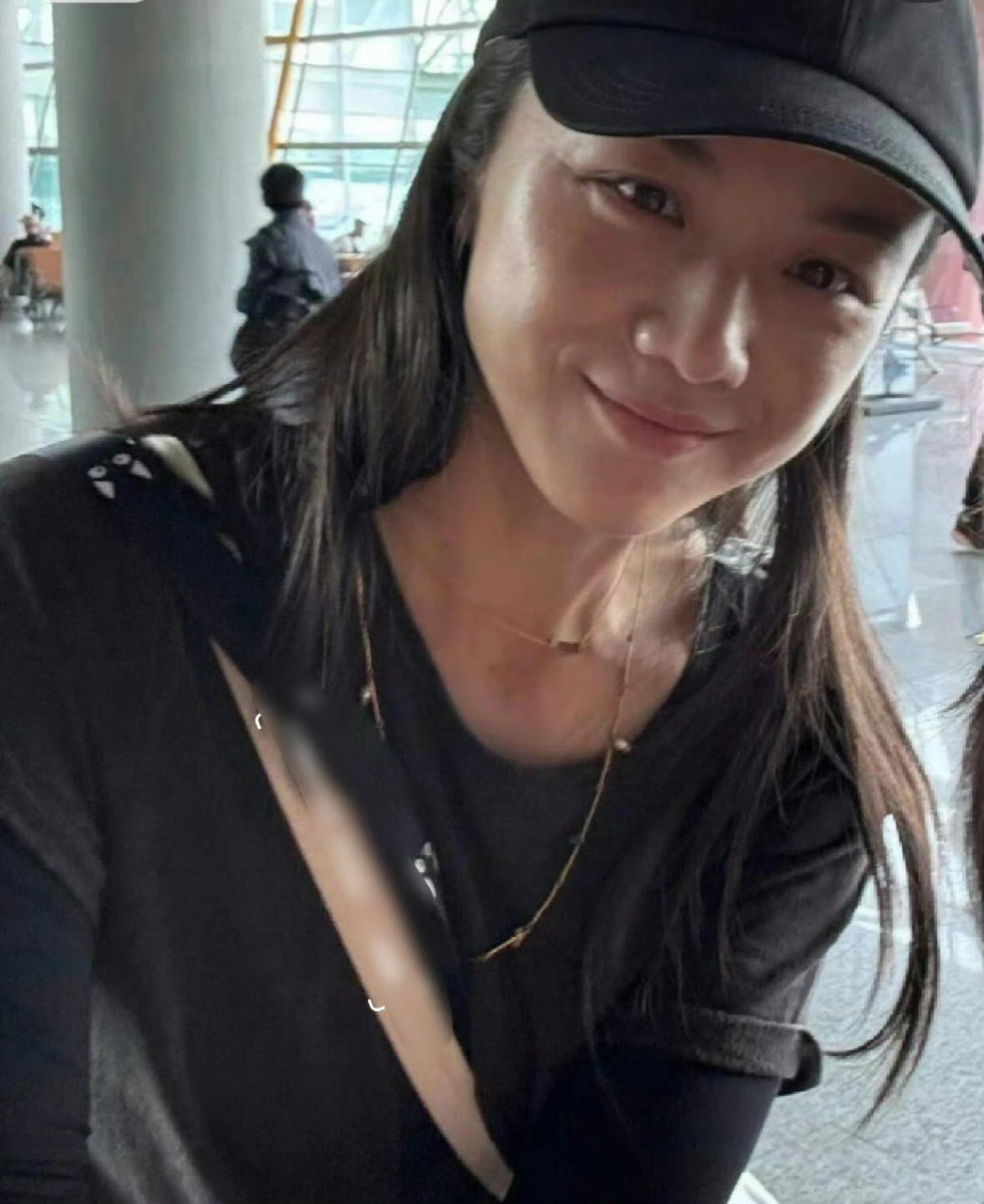 汤唯素颜好真实,有一种阳光自信的美.