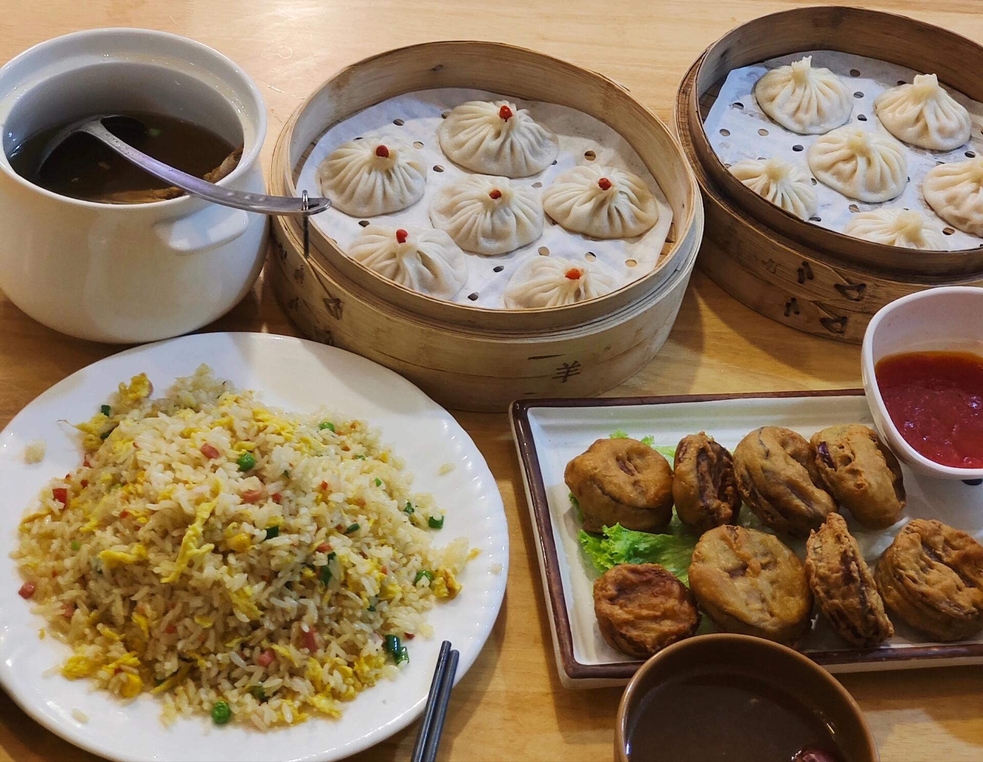 咸阳 正兴广场 小六汤包 包子➕茄盒➕炒饭➕汤汤