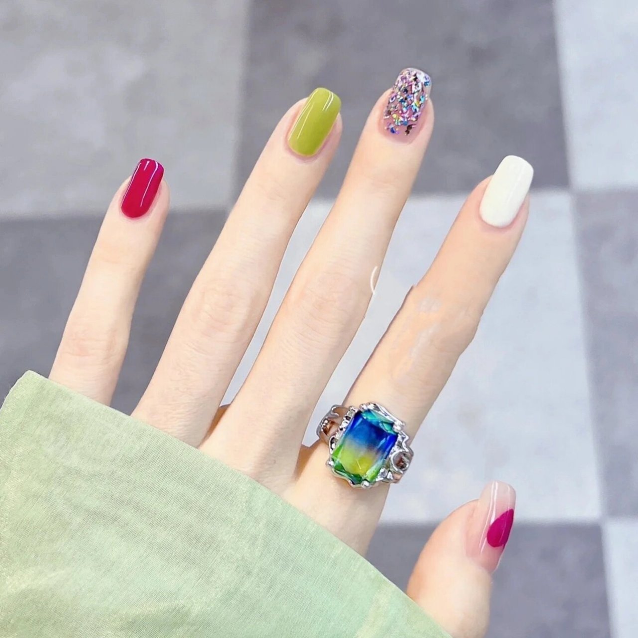 2023显白单色跳色美甲款式 颜色选对做个简单的单色也很93哟 简约