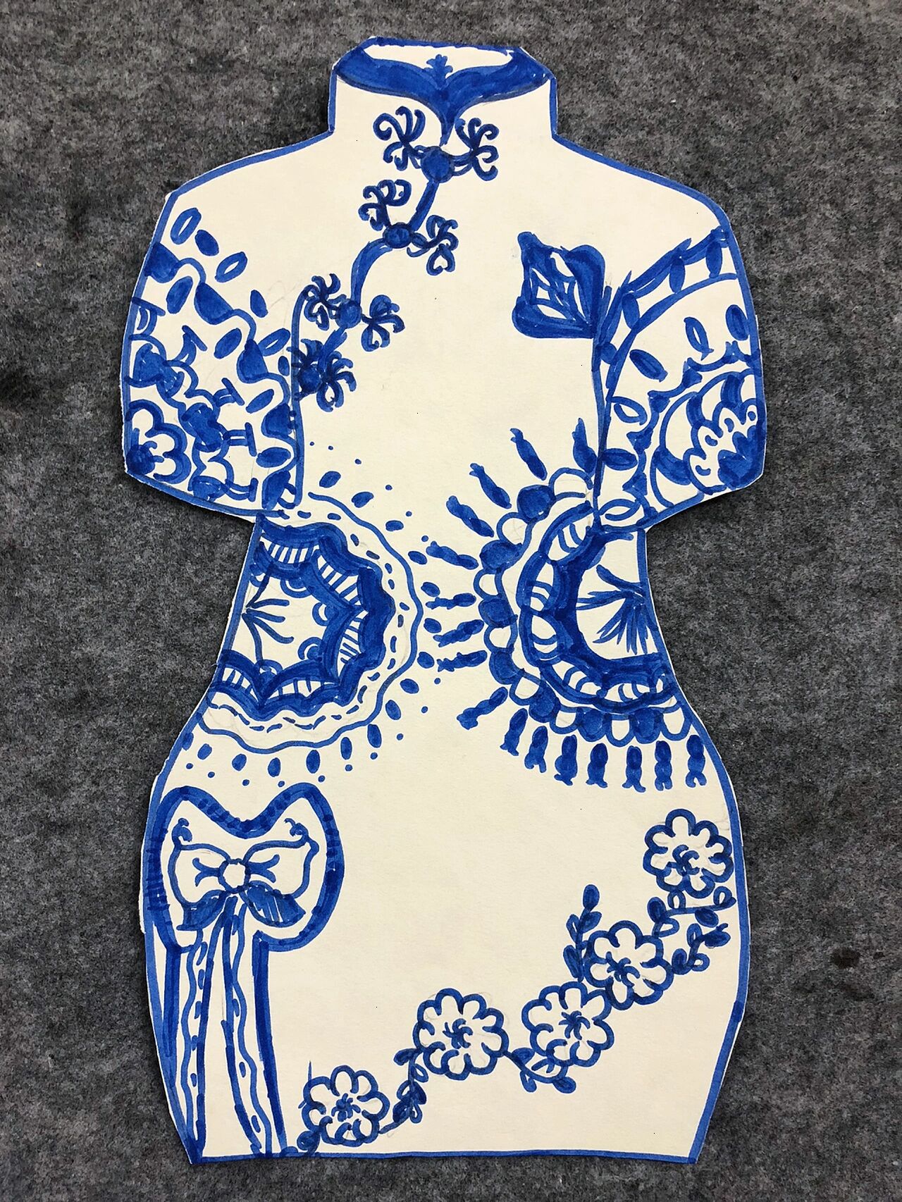 青花瓷旗袍 学生绘制的青花瓷旗袍