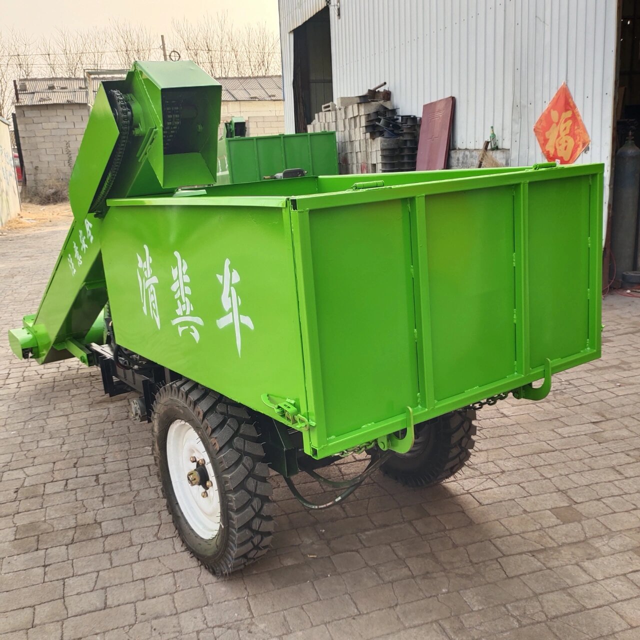 养殖场清粪车小型牛圈刮粪机粪便清理车自动铲粪车养牛场全套设备