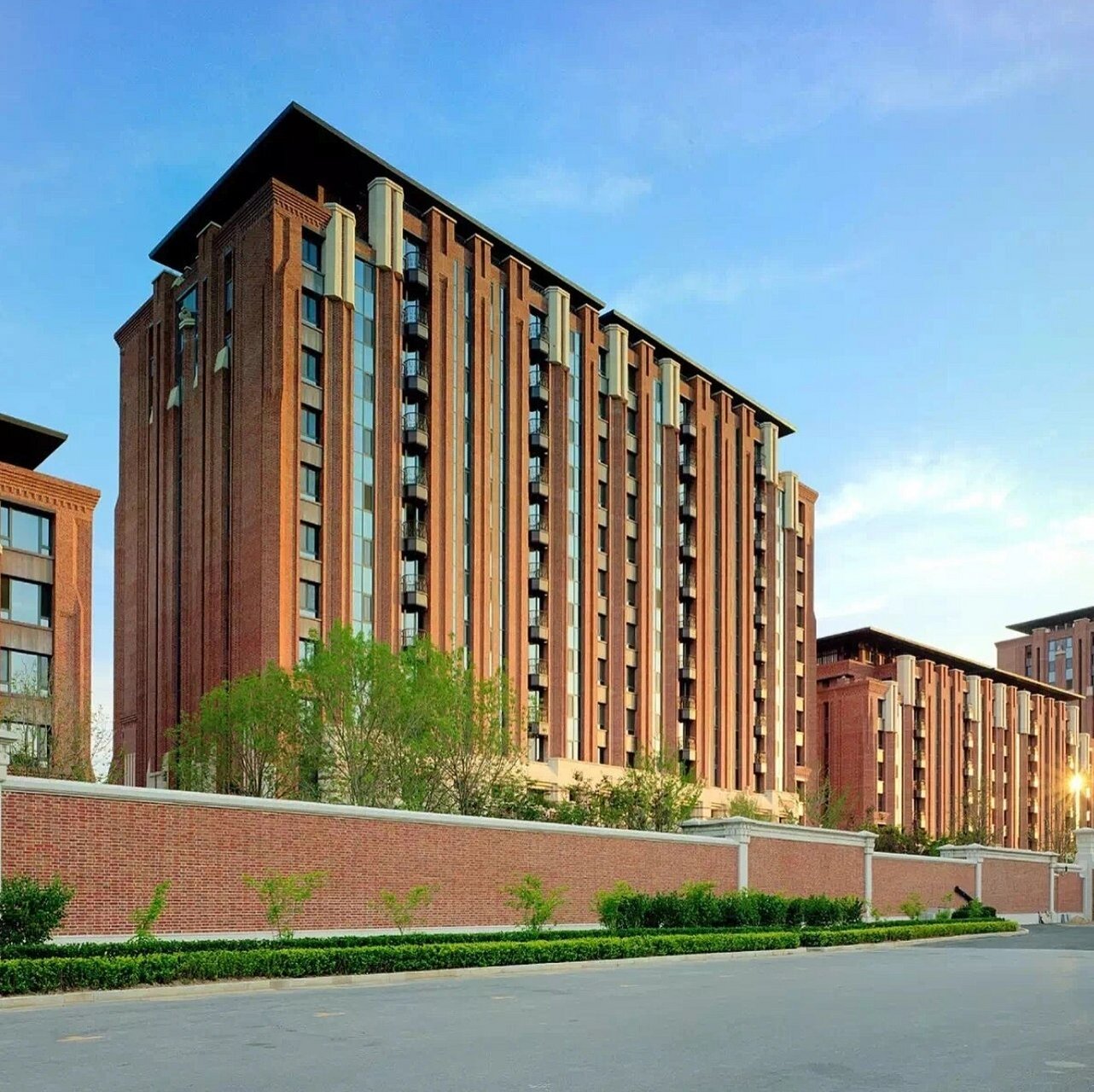 钓鱼台七号院 91社区情况 	 ①一套房随时看 ②社区在售9套可约房子