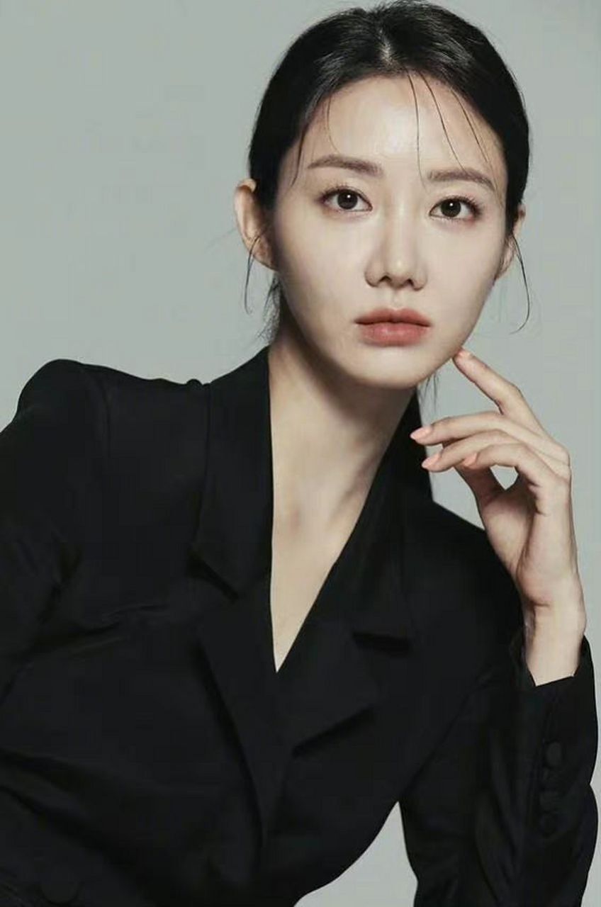 不要恋爱要结婚女主#韩可露# 结婚7年与丈夫协议离婚,6岁龙凤胎儿子