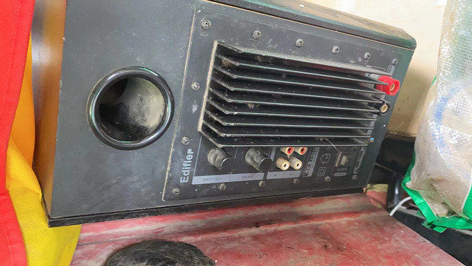 回收站30块买的漫步者r1900tiii