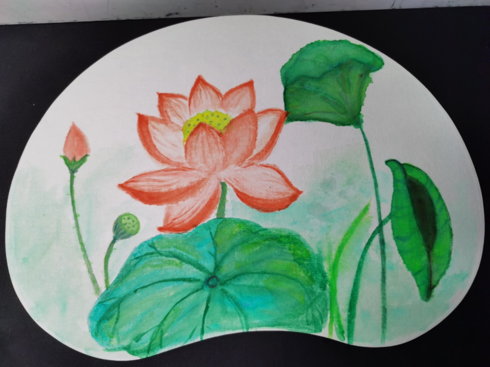 扇面画(水彩原创) 夏天要来了,想画几把扇子,因为买的这个扇面纸张是