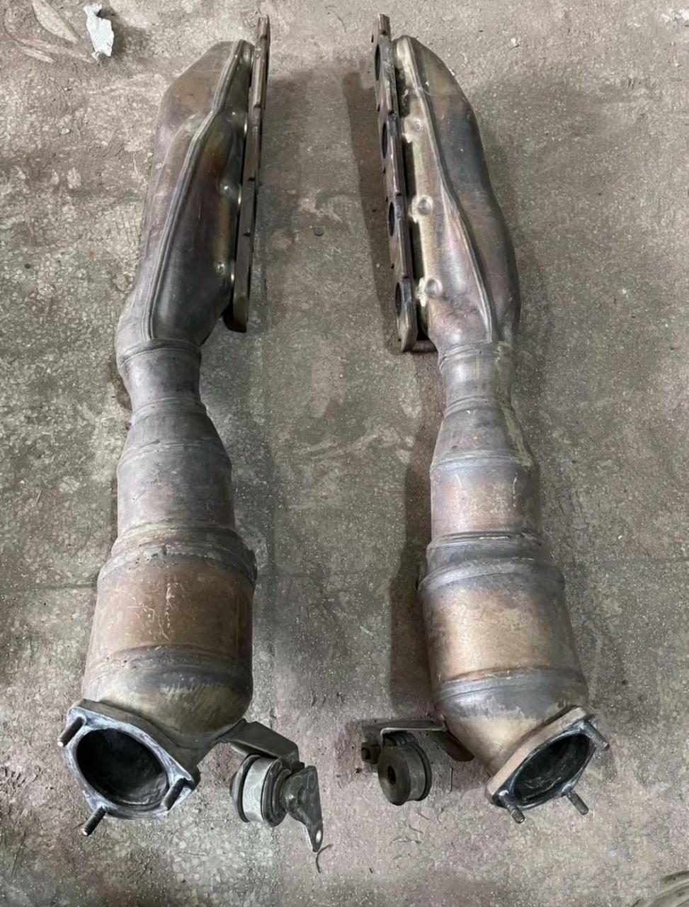 奥迪a8 a8l三元催化器 4.