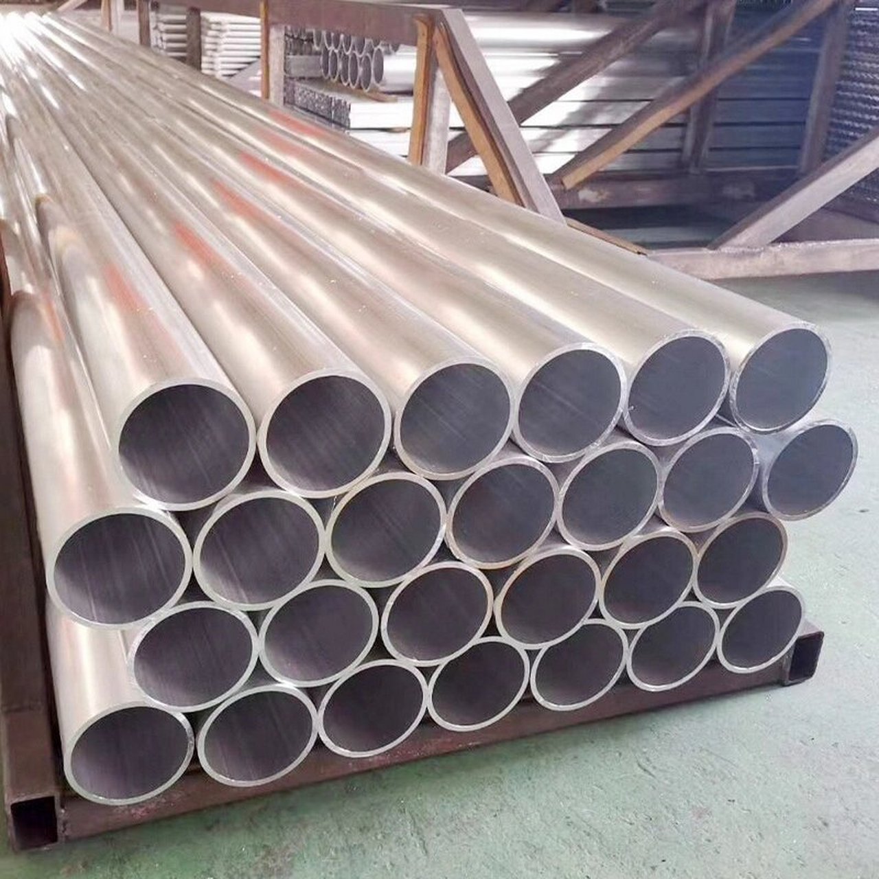 定制铝管,满足您的需求 定制铝管,满足您的需求 铝管是一种常见的金属