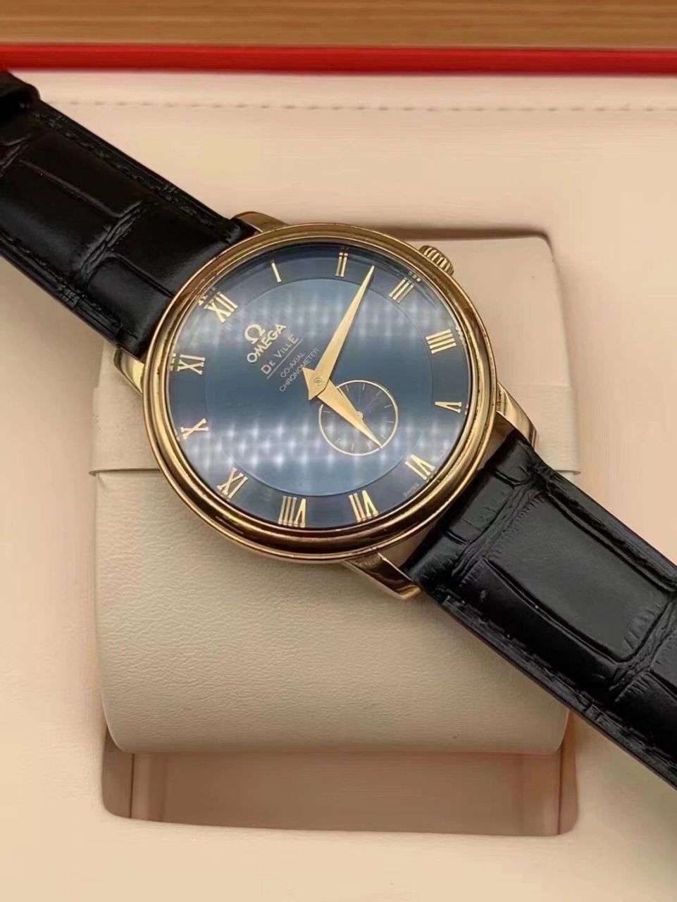 欧米茄蝶飞 欧米茄 蝶飞系列,自动机械男表,表径39mm,整表18k金材质