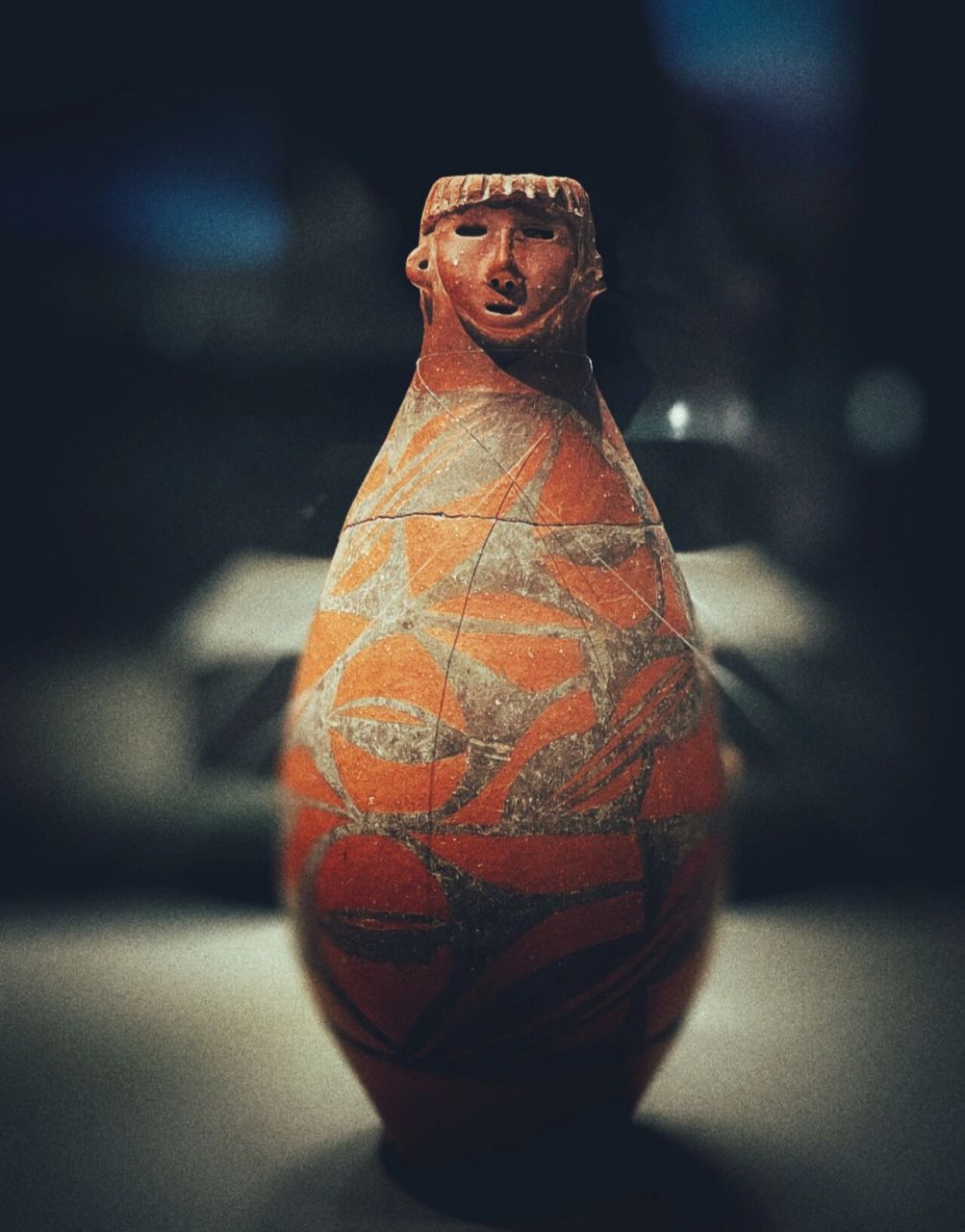 大地湾遗址 甘肃博物馆的人面彩陶罐出土于此