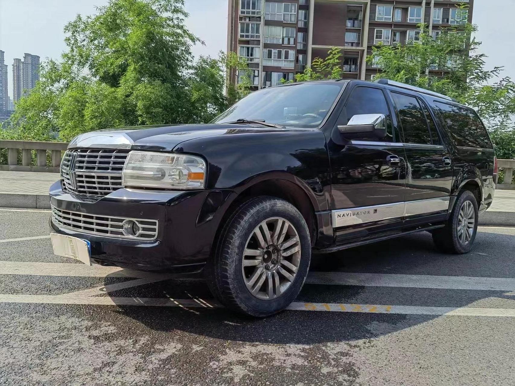 10年出厂 差几天11 上牌 美国原装加长版 林肯领航员 长轴 5.