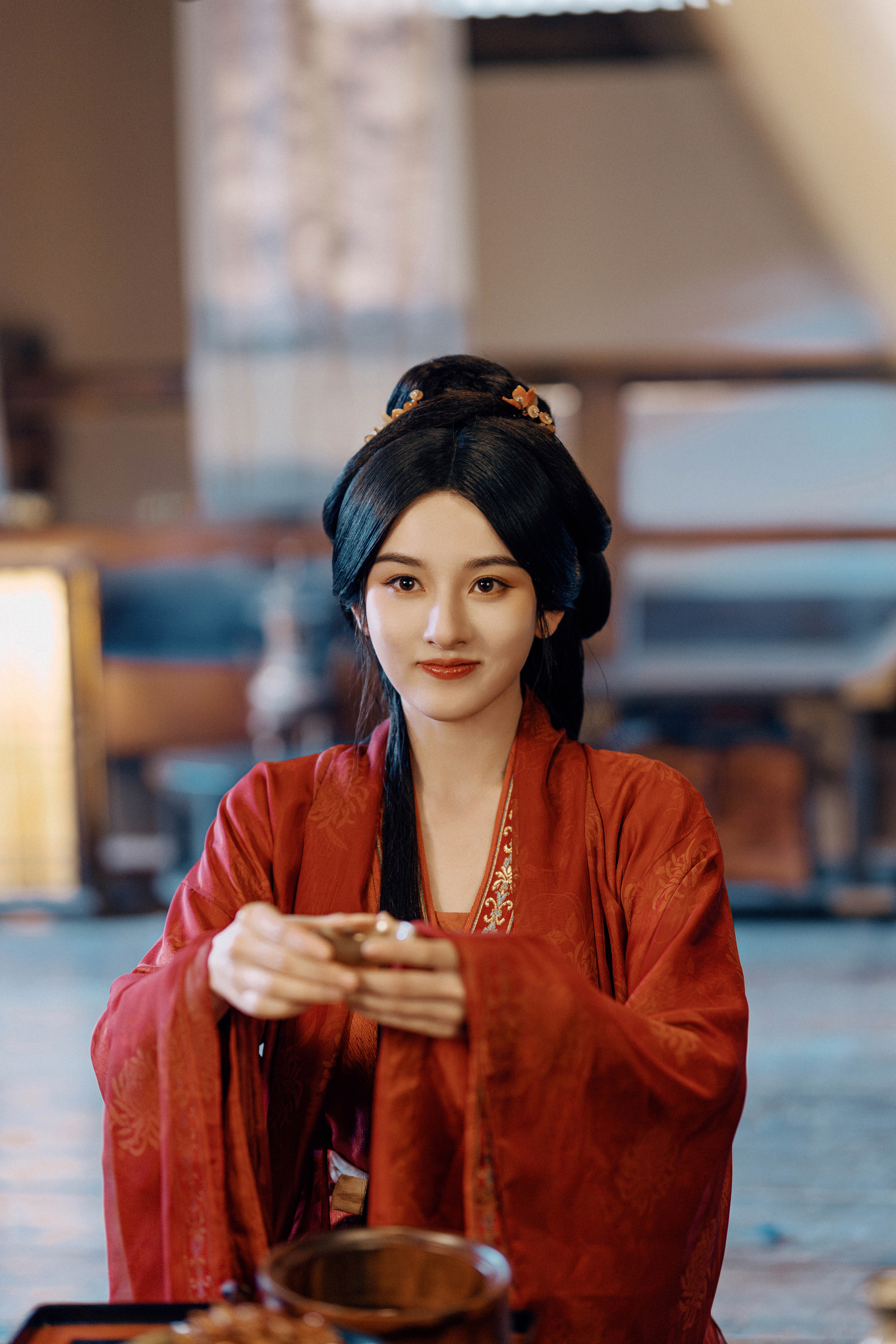 宋祖儿超话 红衣灼灼,一眼万年 宋祖儿lareina 每晚18:00,锁定腾讯