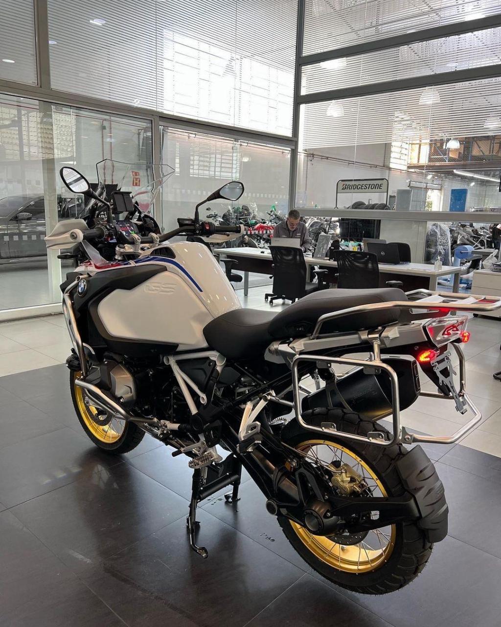 全新bmw 1250adv hp拉力版,带座椅加热,价格低到超乎想象机会