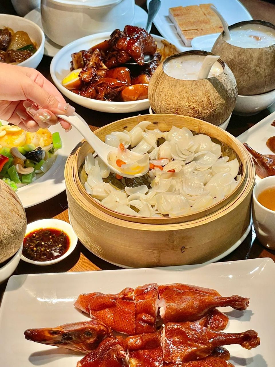 天气变冷迎来了新的一轮冷空气后 我们全家都一致决定去吃汤辰炖品