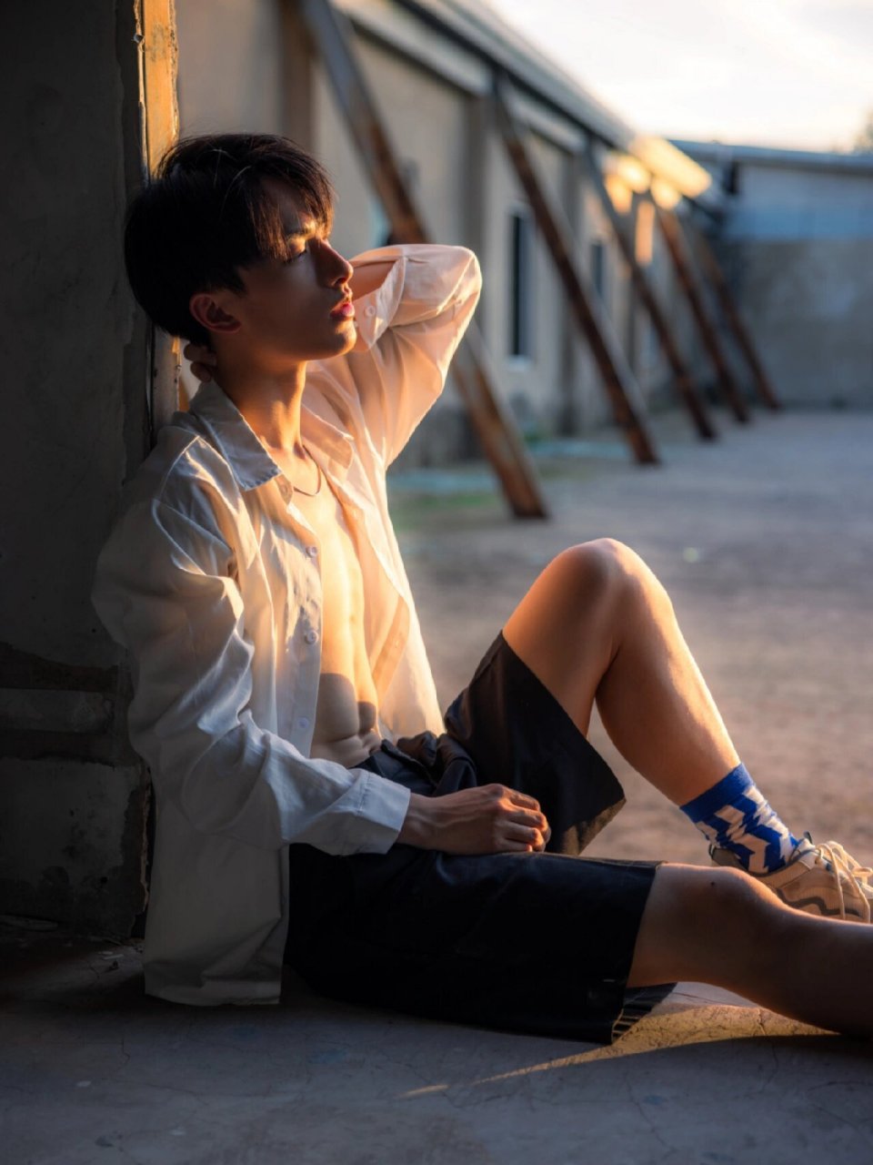 男生写真|日落前的阳光 男生阳光系写真. 阳光下的身影. 模特弟弟