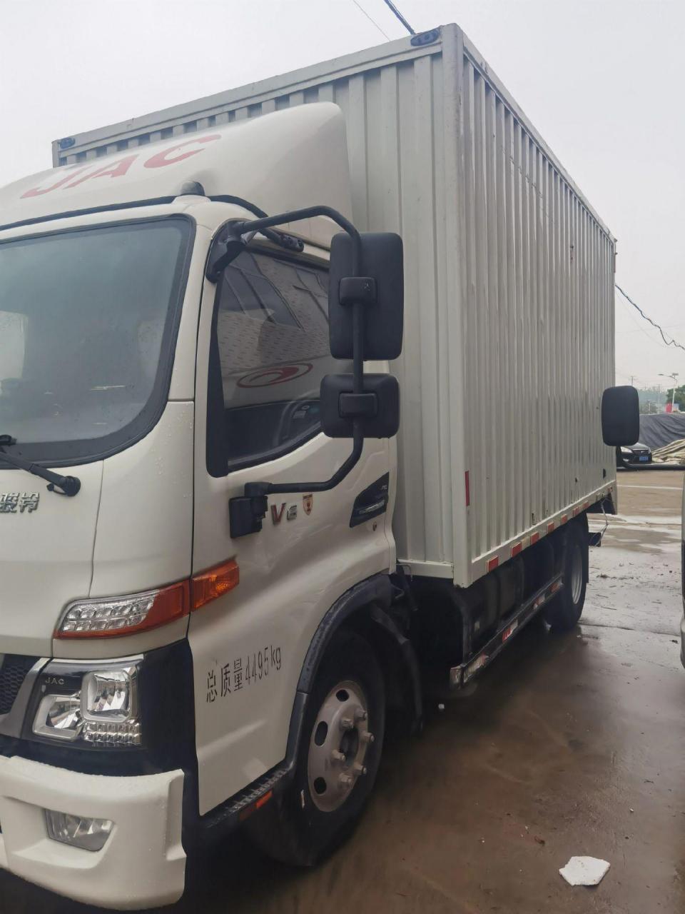 新到江淮骏铃v6宽体箱货,2021年7月,轮胎750,马力145,宽2.