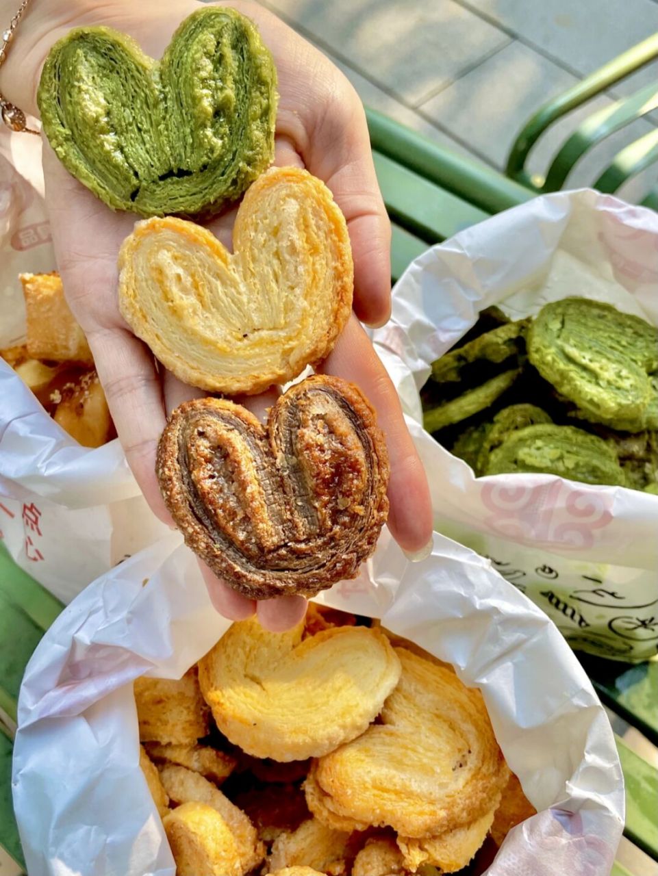 怎么能少了甜点呢~ 这不和闺蜜在南京路逛,发现上海本地好多叔叔阿姨