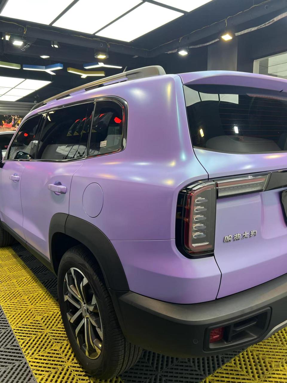 哈弗大狗改色陶瓷冰川蓝.