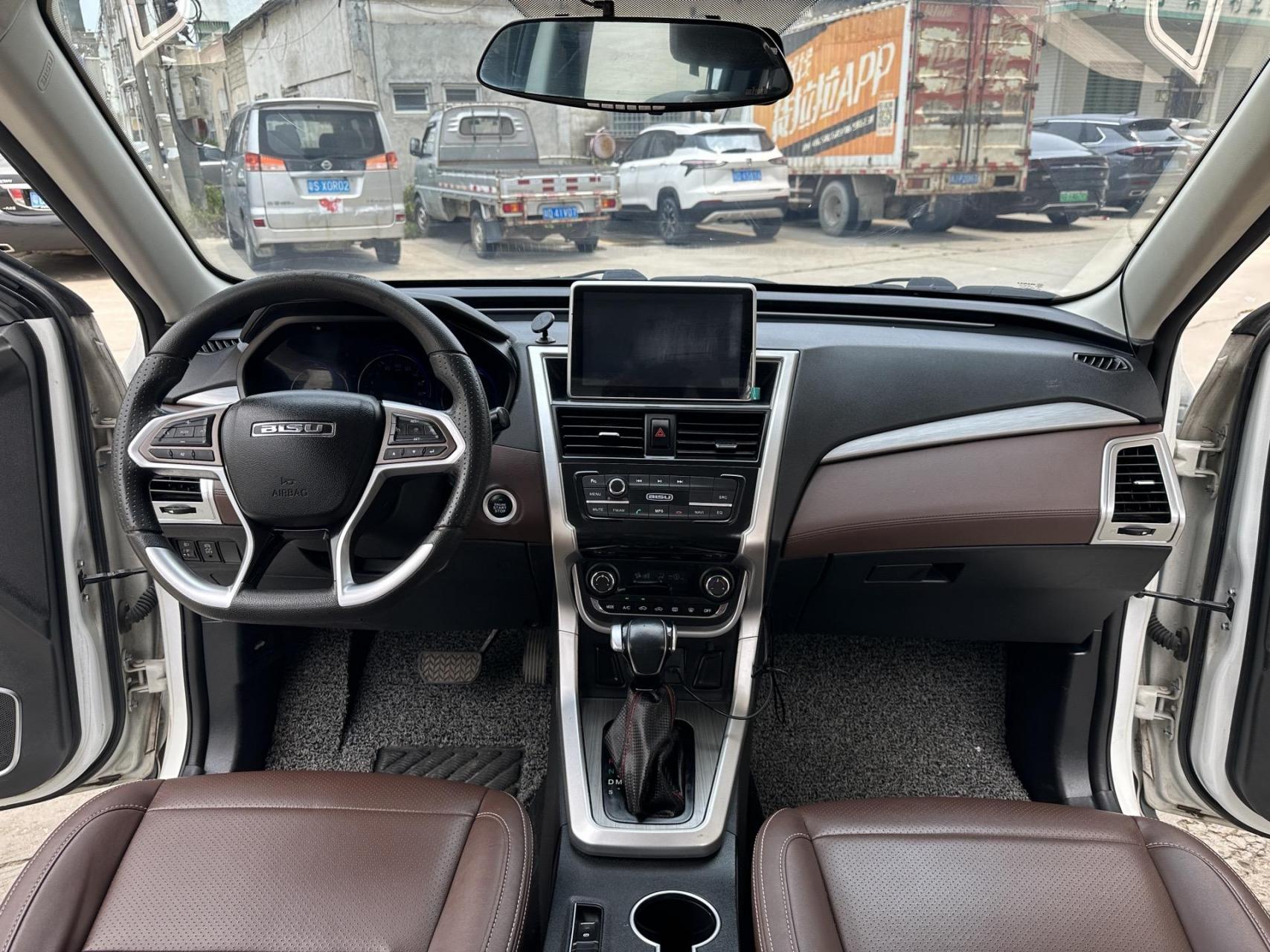 2017年北汽 比速t3  1.