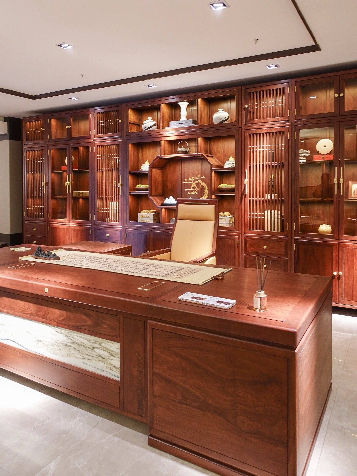 上市公司的总裁办公室,只有红木配得上 🪵 永远相信中国人的审美