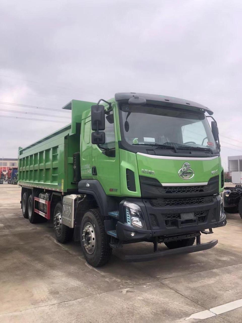 柳汽乘龙h5前四后八轻量化自卸车.潍柴跟玉柴发动机,350马力